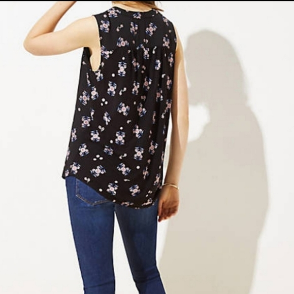 LOFT Floral Tile Mixed Media Henley Shell - Picture 2 of 2